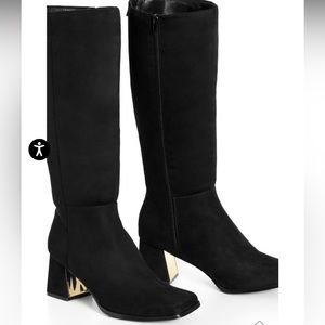 NWOT Black&Gold Boot